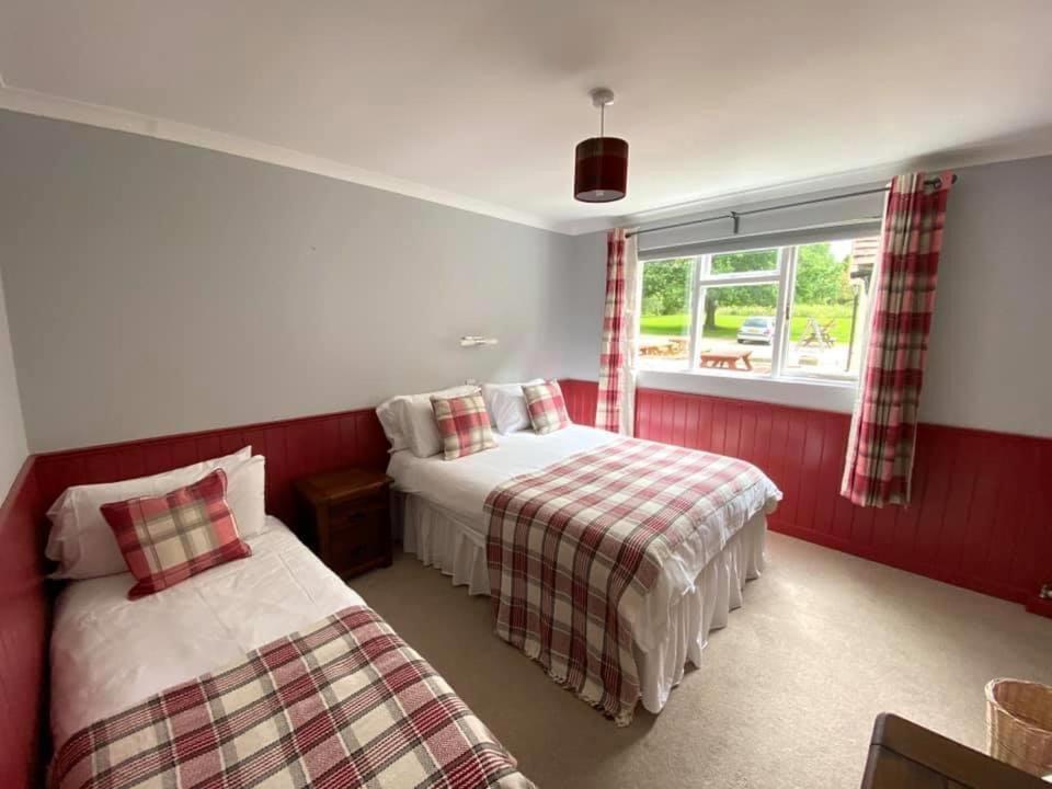 シェフツベリー The Benett Arms Bed & Breakfast エクステリア 写真