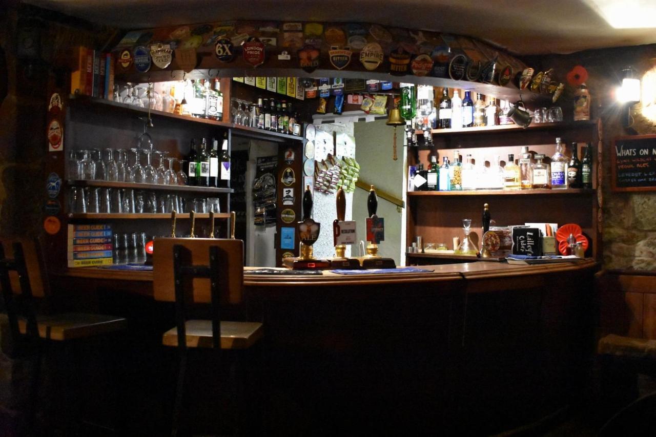 シェフツベリー The Benett Arms Bed & Breakfast エクステリア 写真